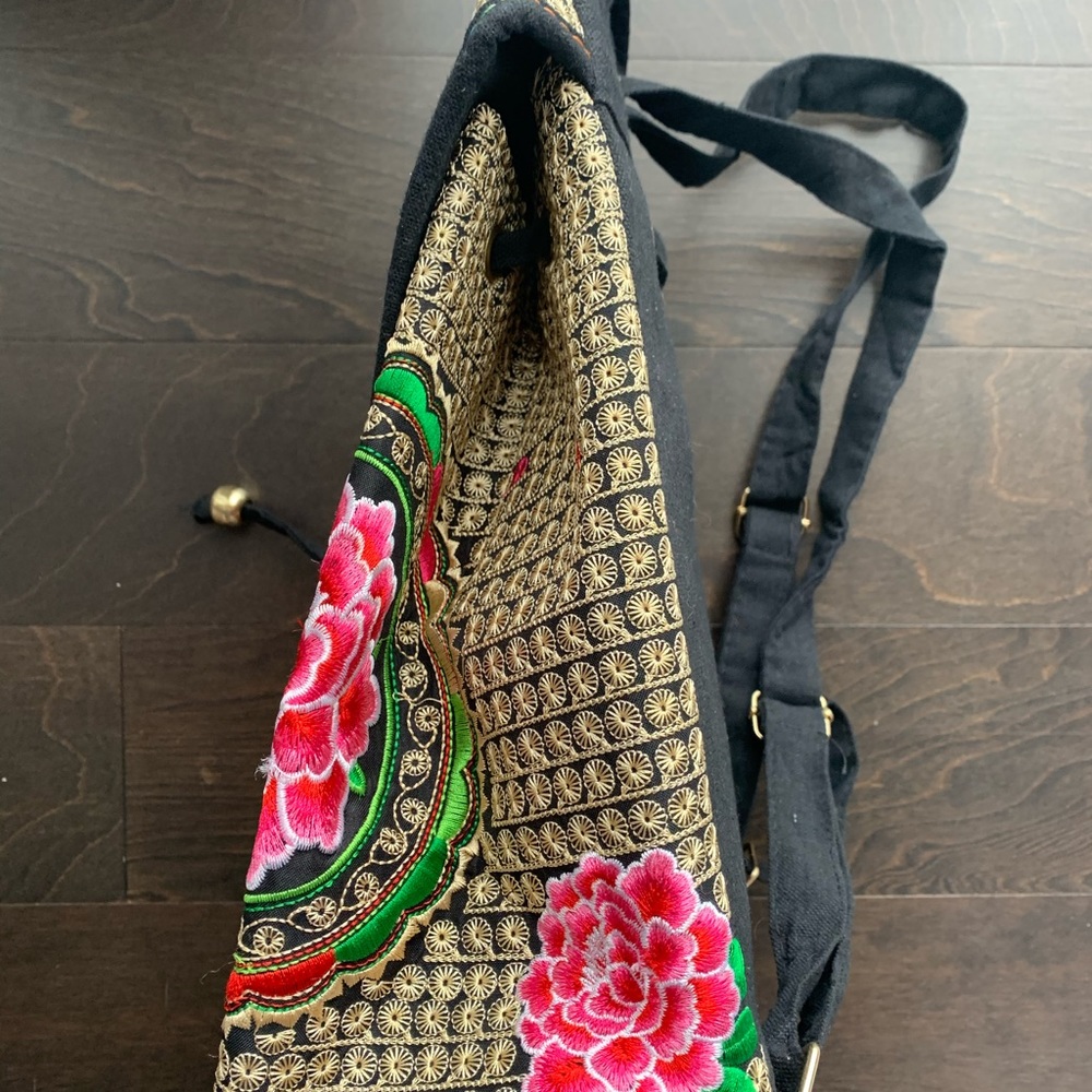 Embroidered backpack - Picture 5 of 12